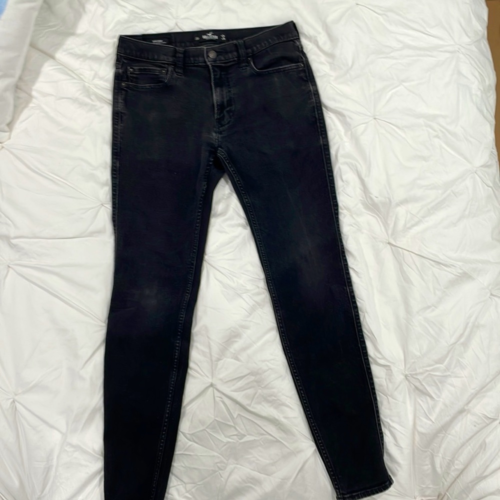 black hollister skinny jeans